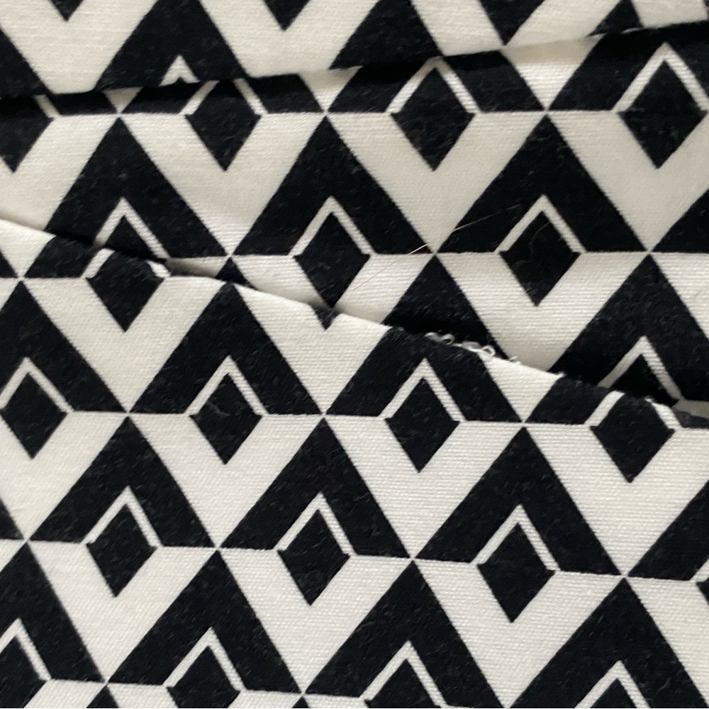 White House Black Market Geometric Patterned Slim Ankle Paints 14R - Picture 6 of 6